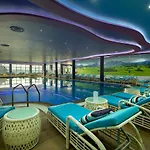 Montrelux Resort